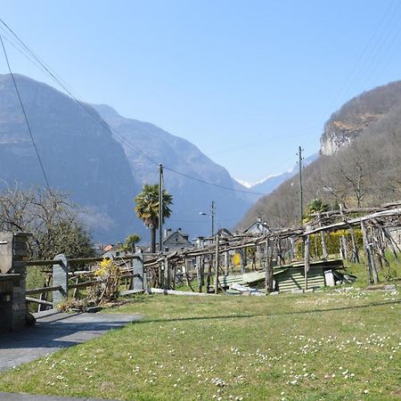 Villa Rustico Pult à Someo Extérieur photo