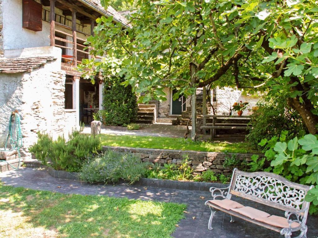 Villa Rustico Pult à Someo Extérieur photo