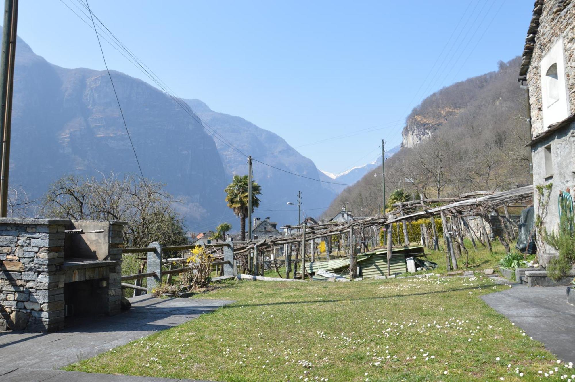 Villa Rustico Pult à Someo Extérieur photo