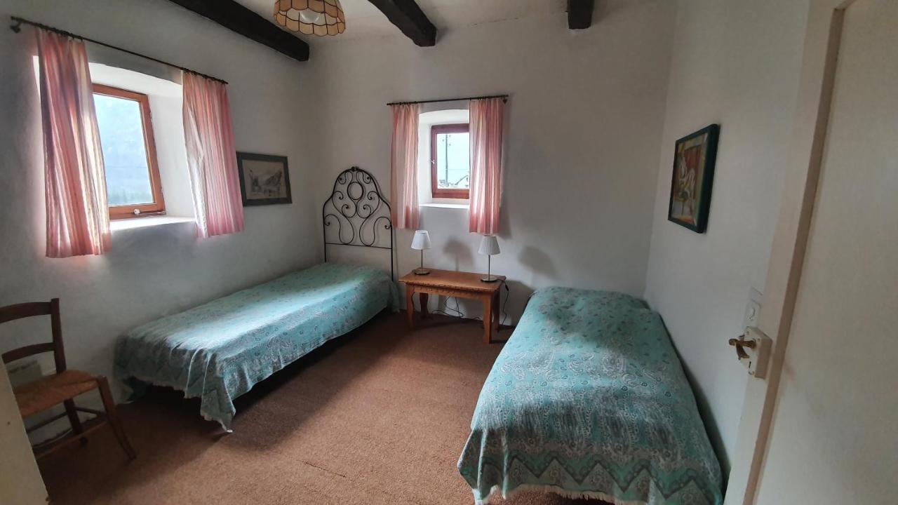 Villa Rustico Pult à Someo Extérieur photo
